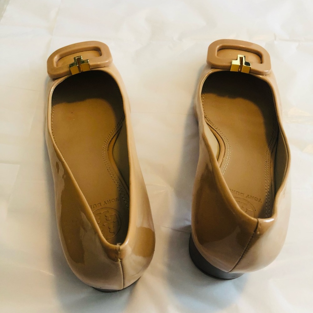 ❤️SOLD❤️TORY BURCH T Ring Flats Soft Patent Leather Camellia Pink NUDE - Picture 12 of 13